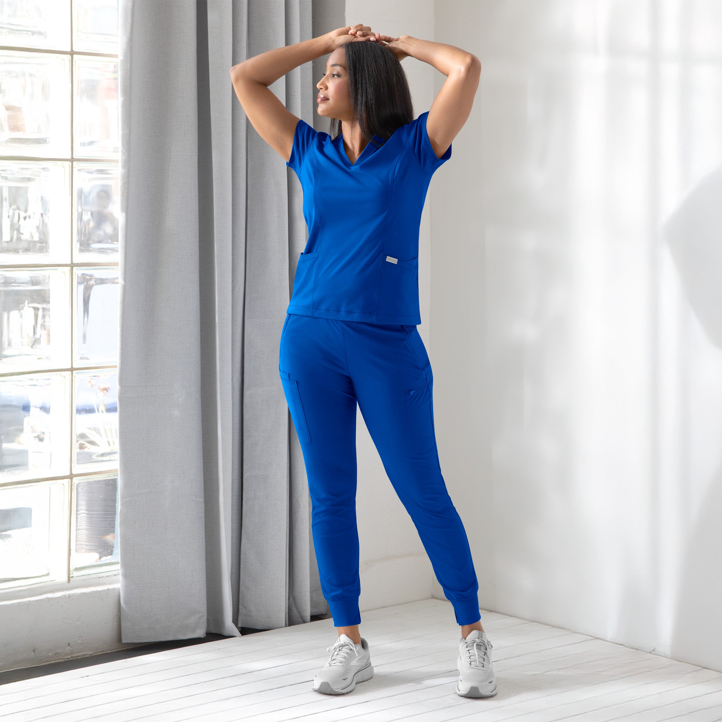 Maevn Embrace ZOE Banded V-Neck Top 2501