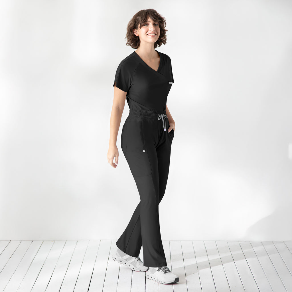 Maevn Embrace LUNA Tuckable Y-Neck Top 2502