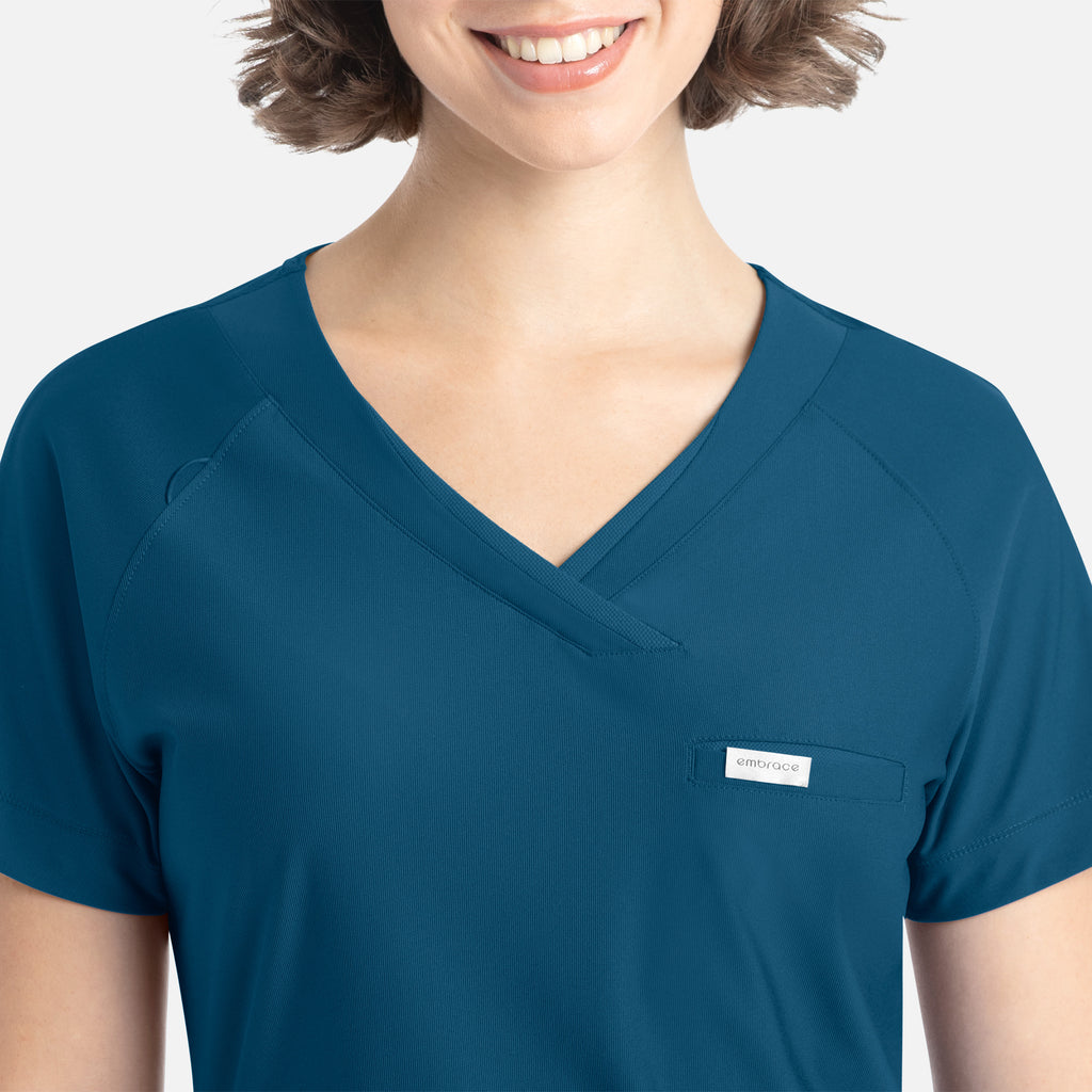 Maevn Embrace LUNA Tuckable Y-Neck Top 2502