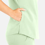 Maevn Momentum Womens Tuckable Round Neck Top 5005