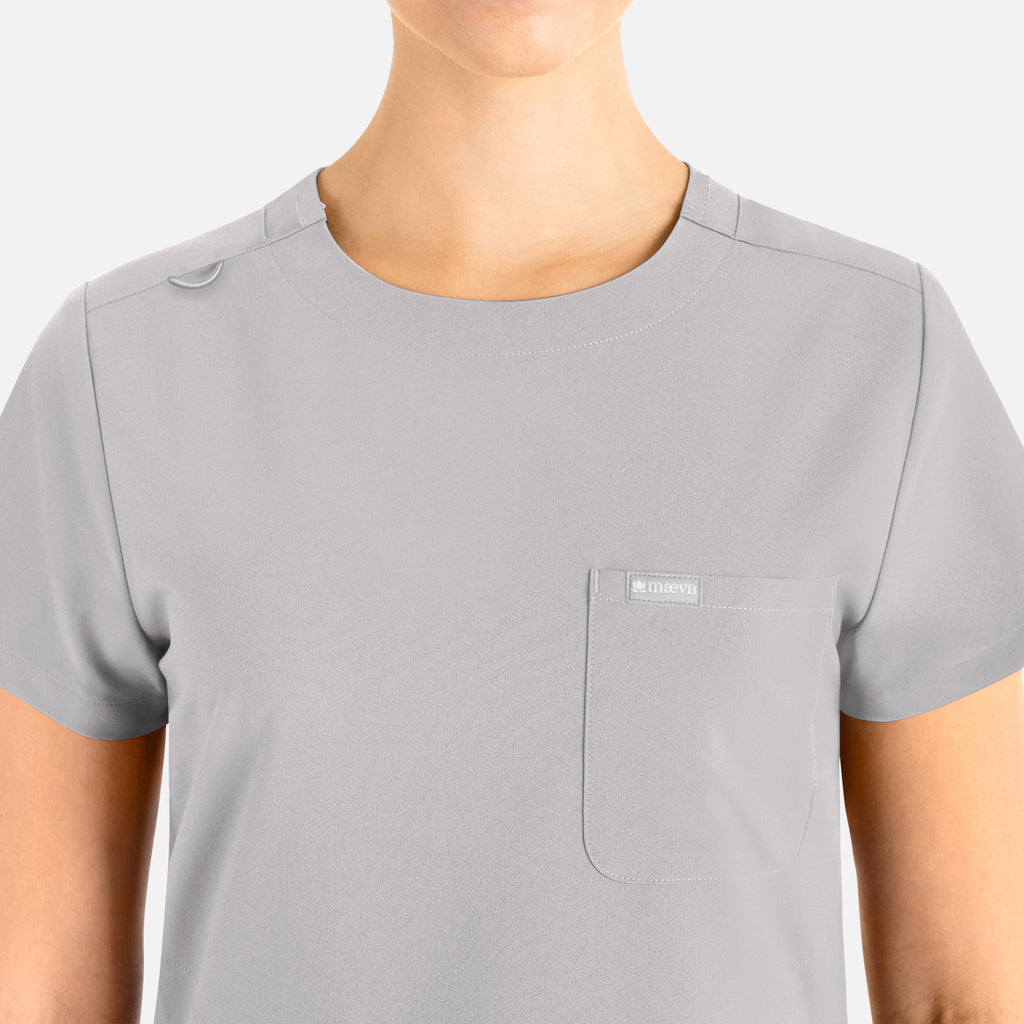 Maevn Momentum Womens Tuckable Round Neck Top 5005