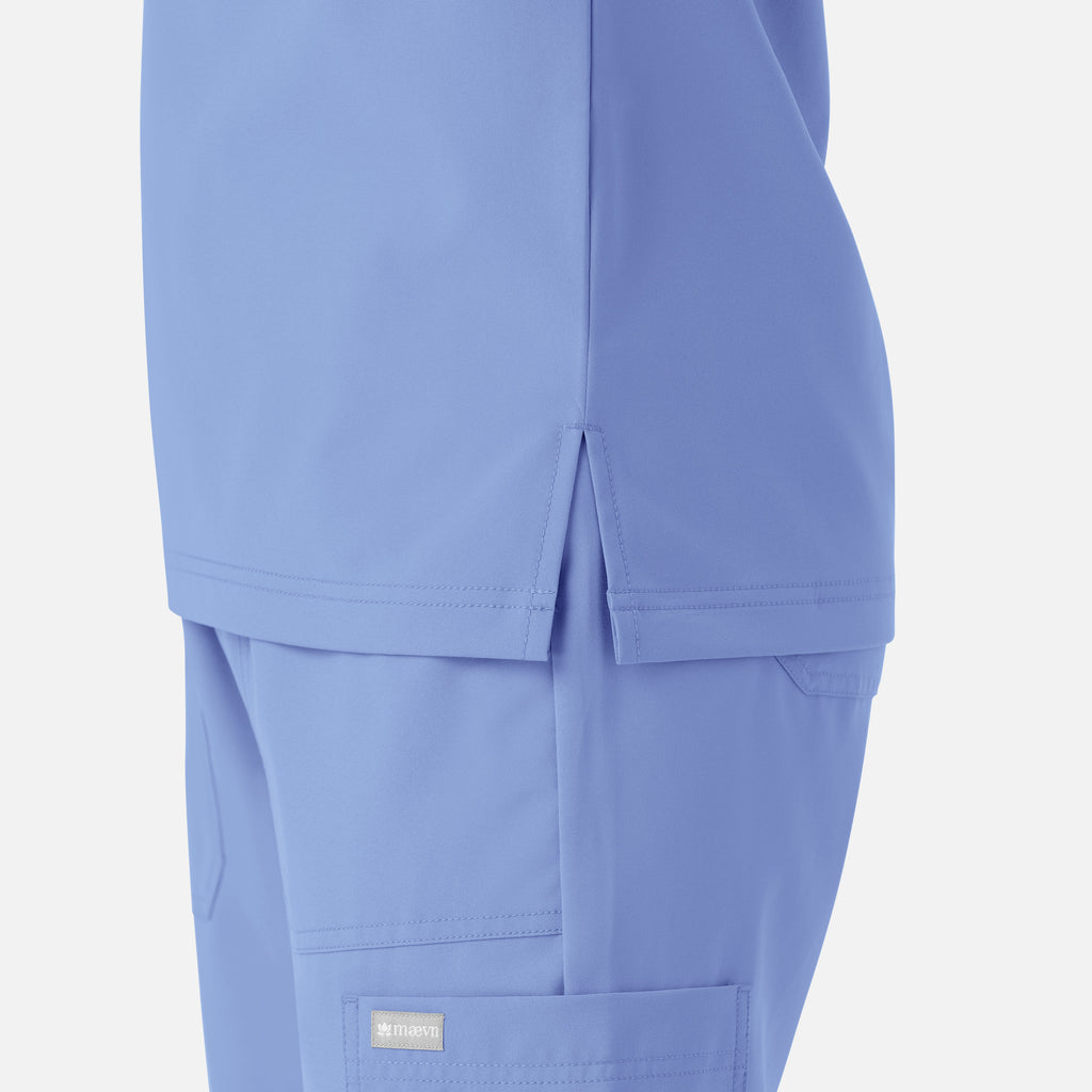 Maevn Momentum Men's Tuckable V-Neck Top 5801