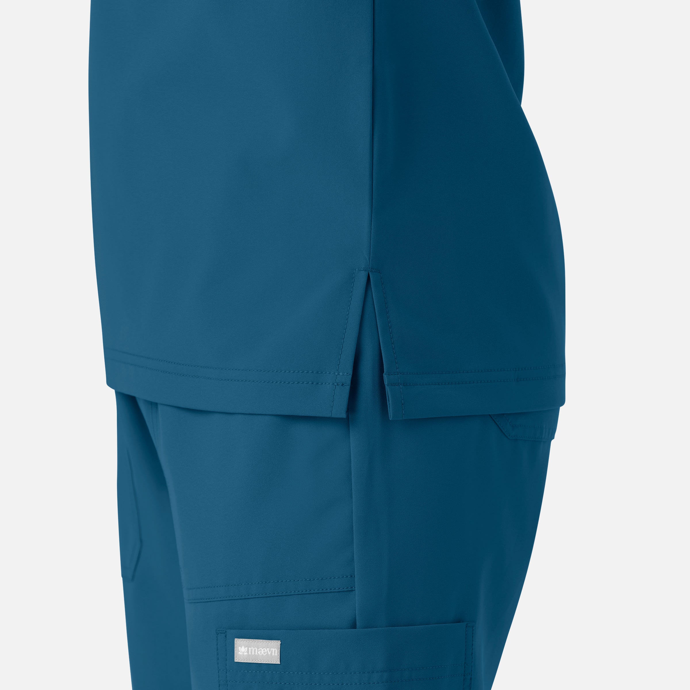 Maevn Momentum Men's Tuckable V-Neck Top 5801