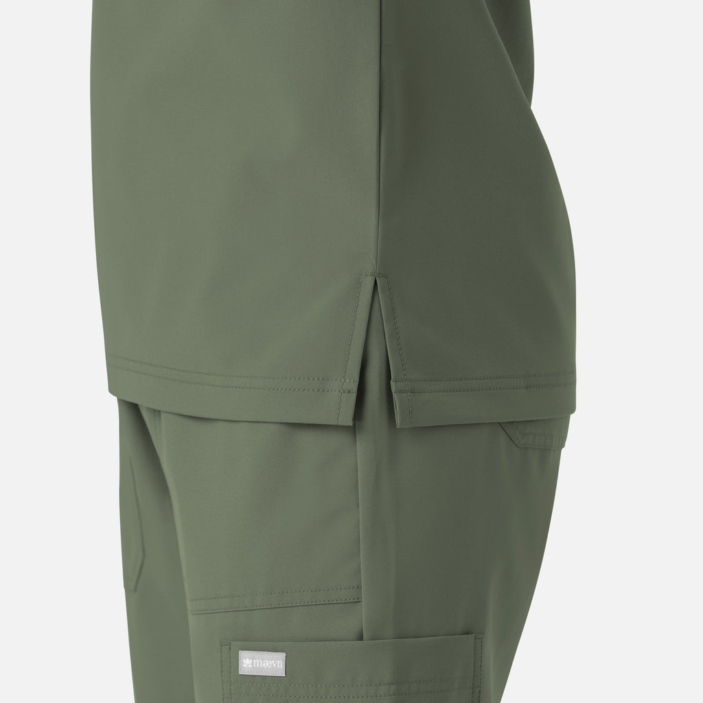 Maevn Momentum Men's Tuckable V-Neck Top 5801