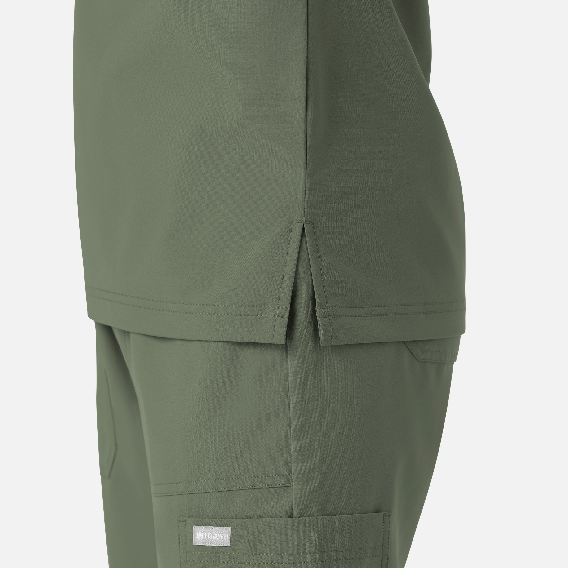 Maevn Momentum Men's Tuckable V-Neck Top 5801