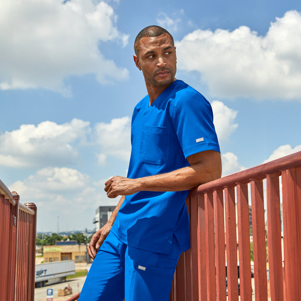 Maevn Momentum Men's Tuckable V-Neck Top 5801