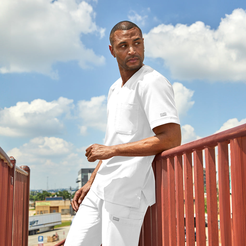 Maevn Momentum Men's Tuckable V-Neck Top 5801